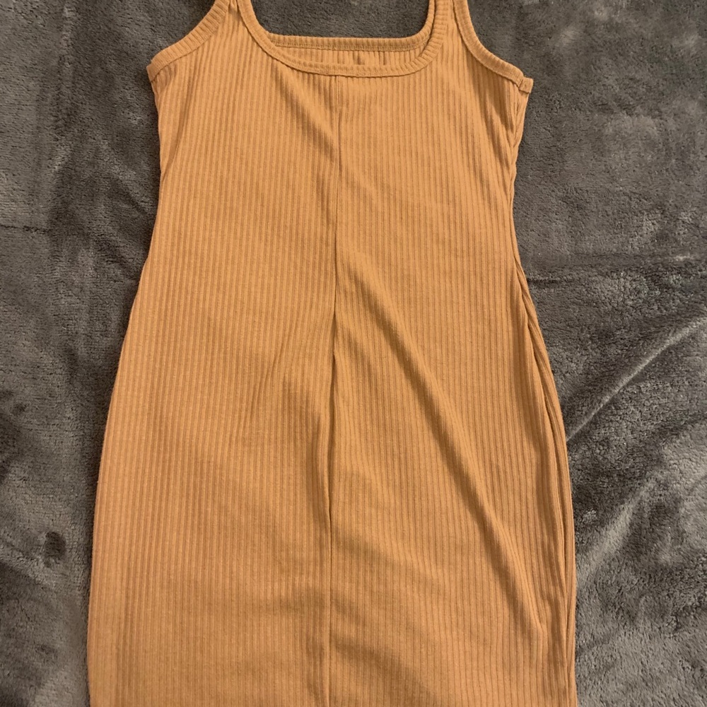 Brown dress